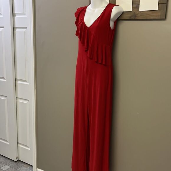 Bebe Red V-Neck Sleeveless Ruffled Wide Leg Back Zip-Up Jumpsuit- Size 6 - Picture 6 of 16
